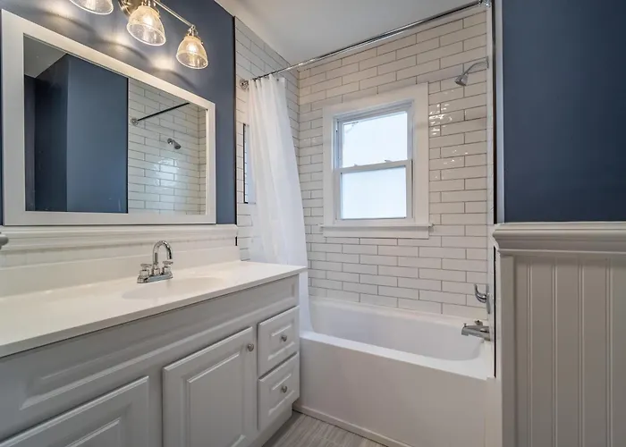 Dollar 1 B Apartment *