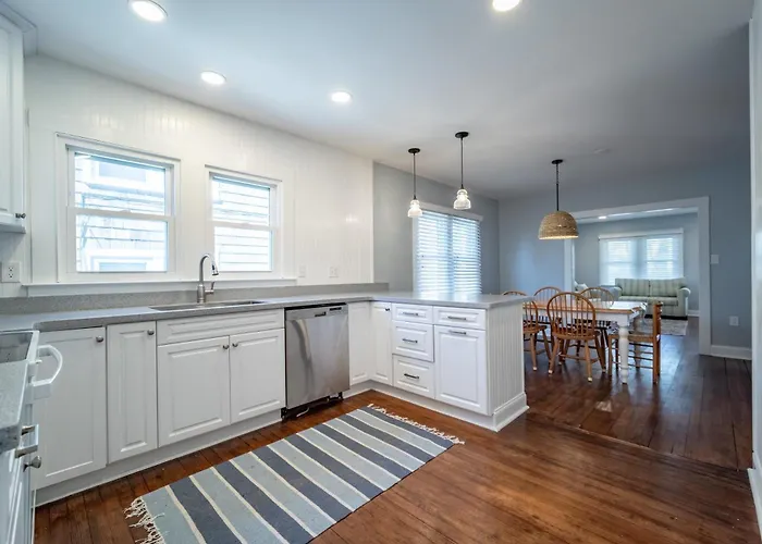 Apartment Dollar 1 B